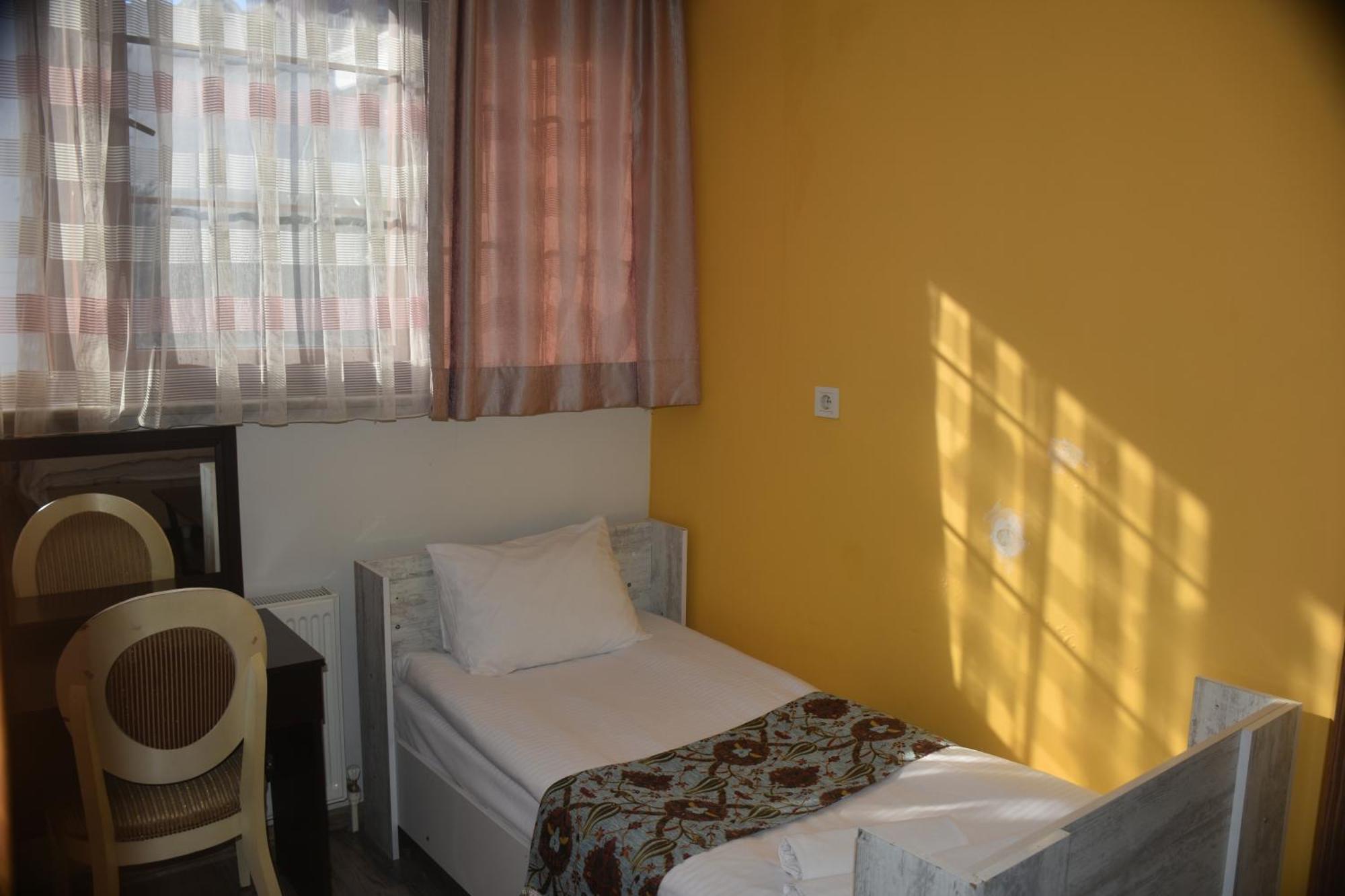 Otel The *